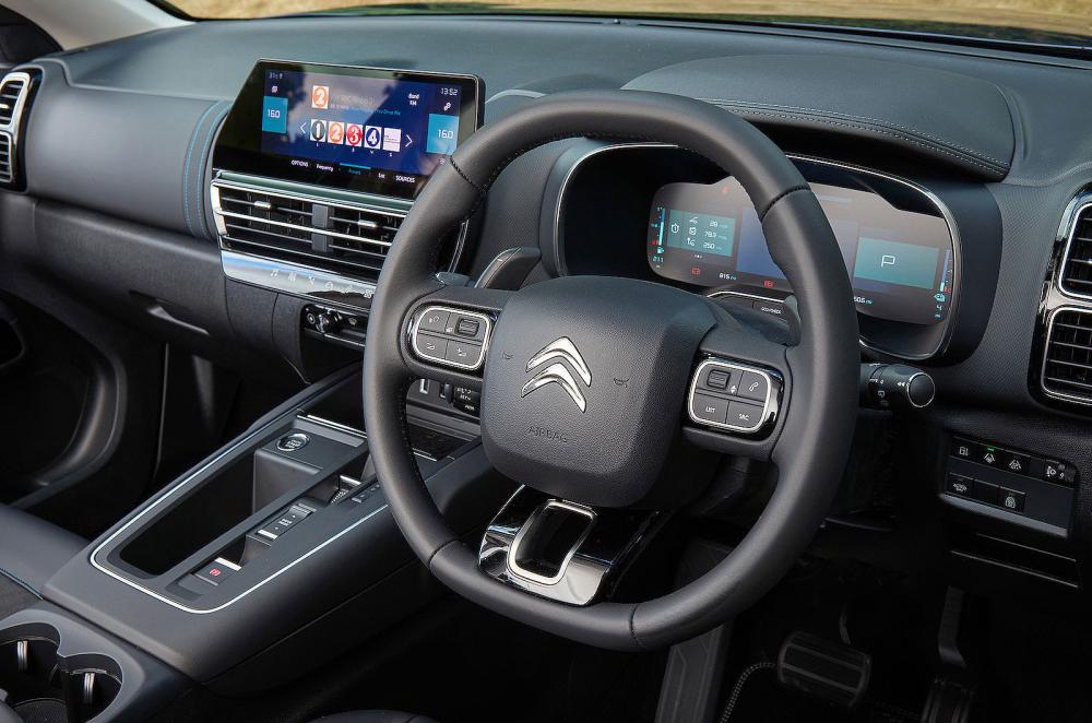 Citroën C5 Aircross interior steering wheel