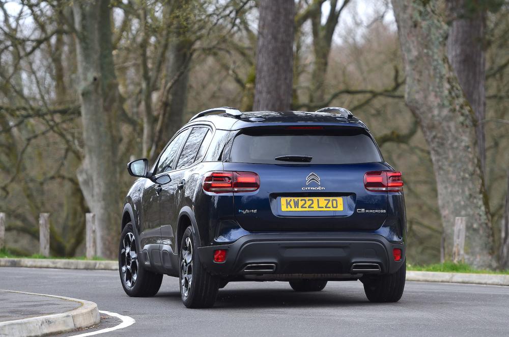 Blue Citroën C5 Aircross rear cornering