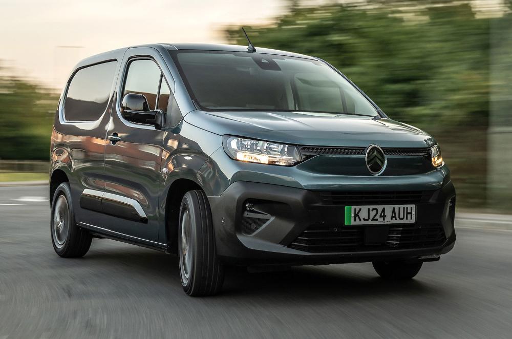 Citroën ë-Berlingo Van front cornering