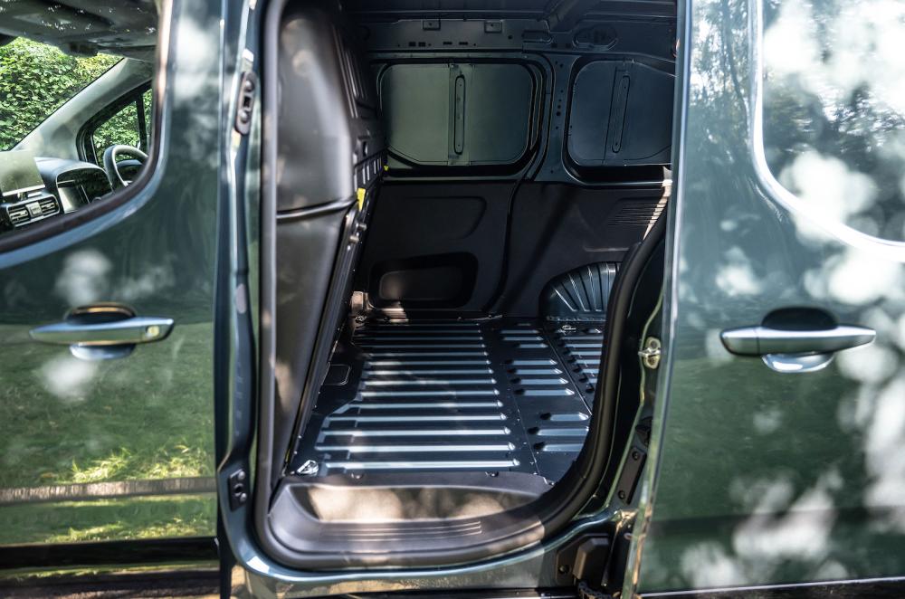 Citroën ë-Berlingo Van side door