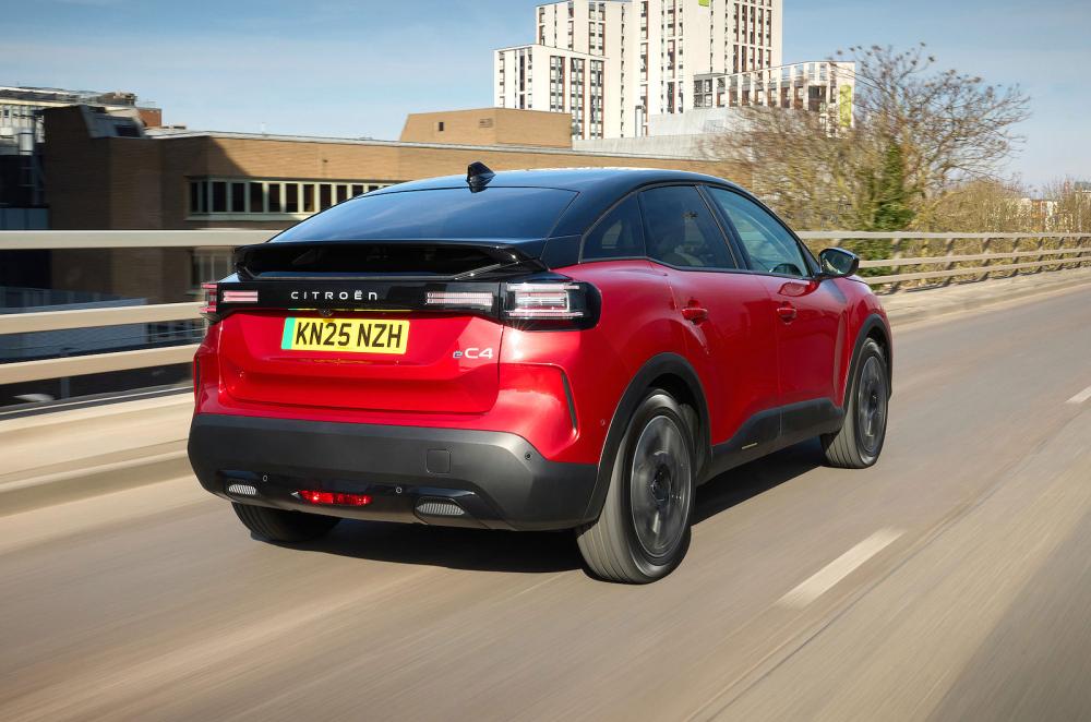 Citroën ë-C4 rear right driving