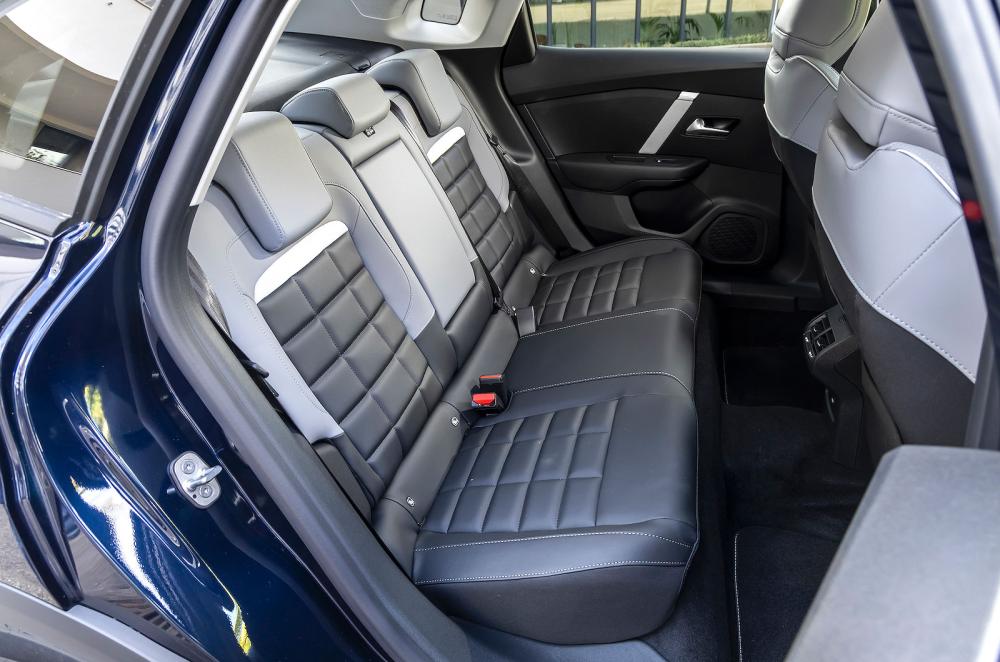 Citroën ë-C4 X back seats