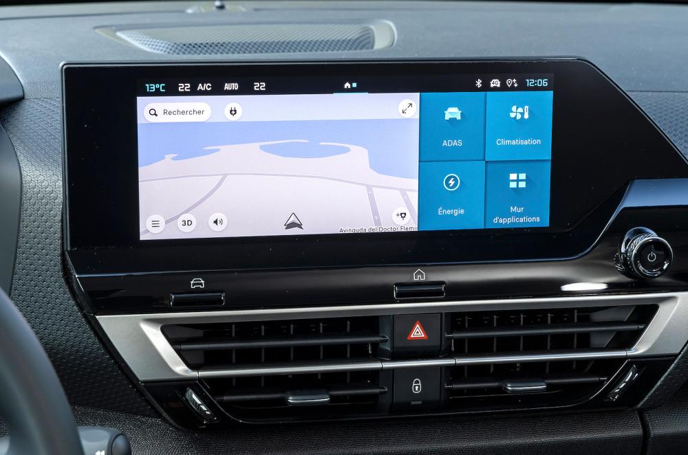 Citroën ë-C4 X infotainment touchscreen