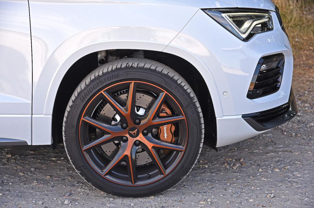 White Cupra Ateca alloy wheel detail