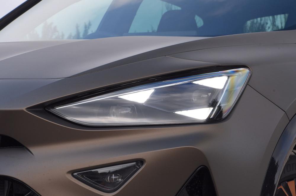 Cupra Formentor headlights