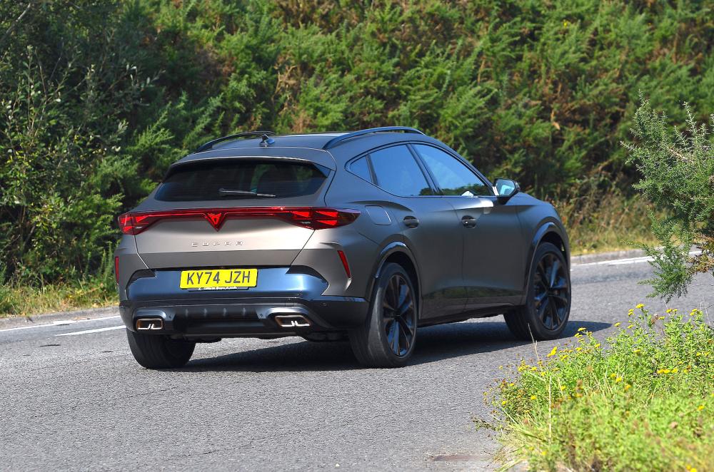 Cupra Formentor rear cornering