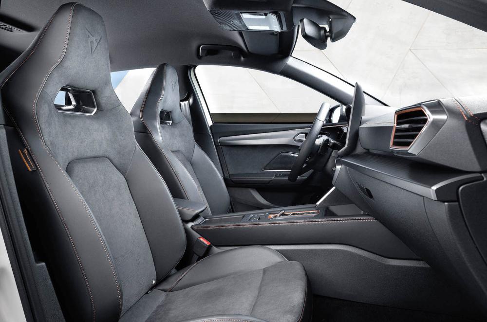 Cupra Leon front seats