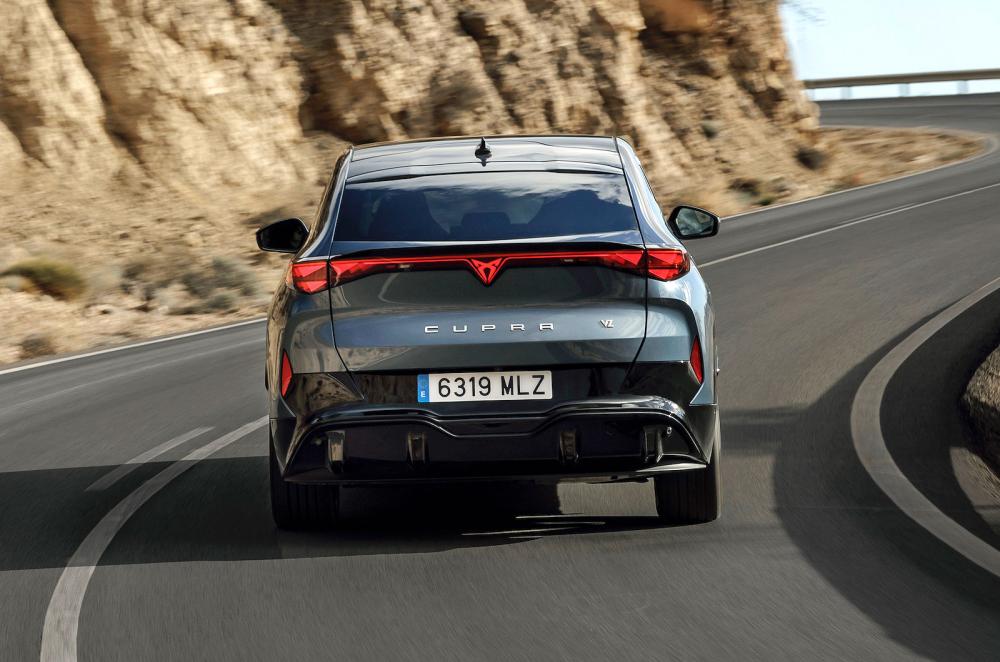 Cupra Tavascan rear cornering