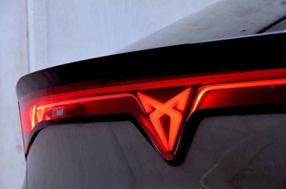 Cupra Tavascan rear lights
