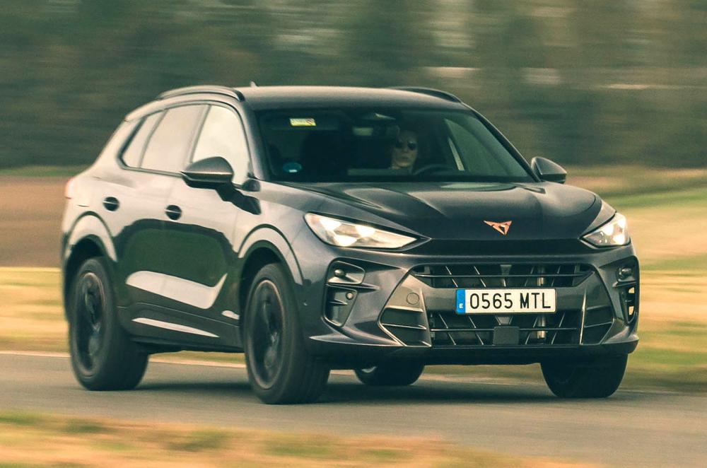 Cupra Terramar front right driving