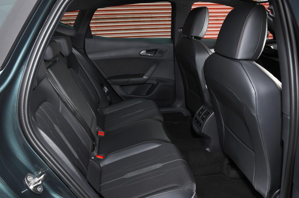 Cupra Formentor 2021 rear seats