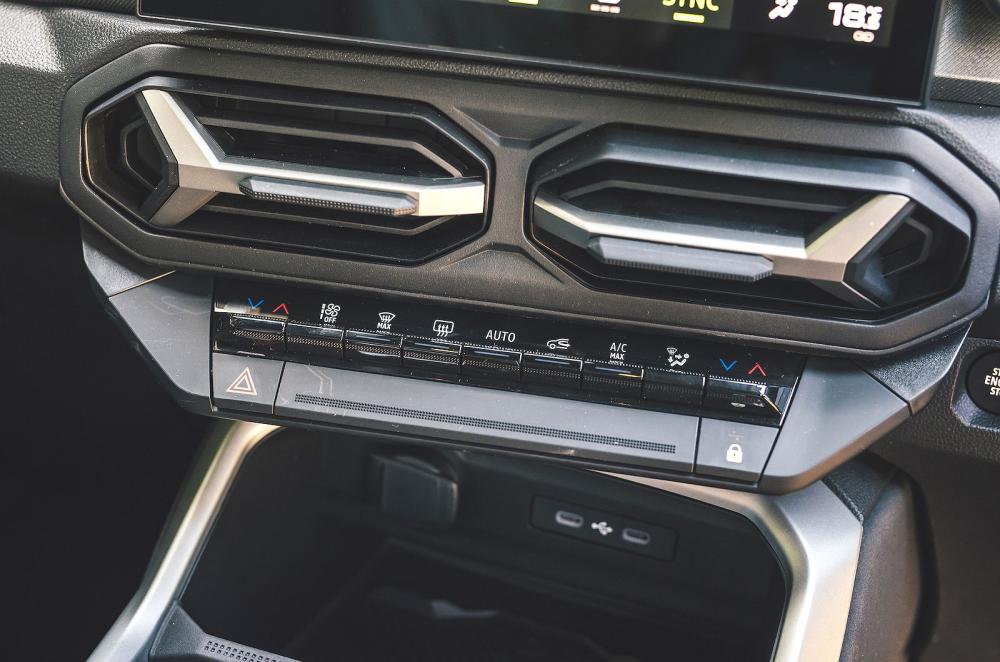 Dacia Bigster air-con controls