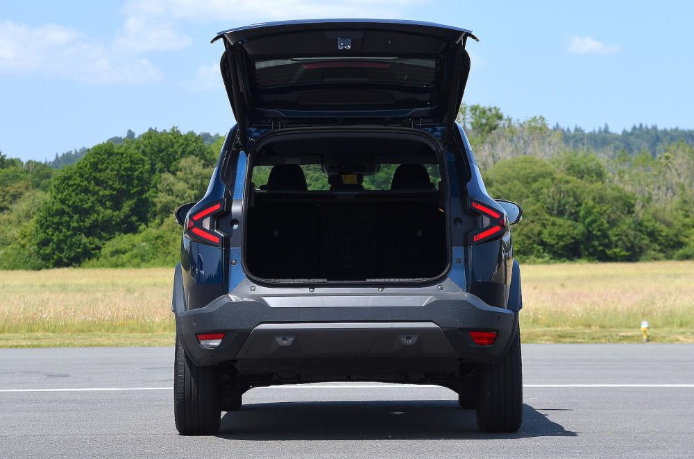 Dacia Bigster rear static boot open