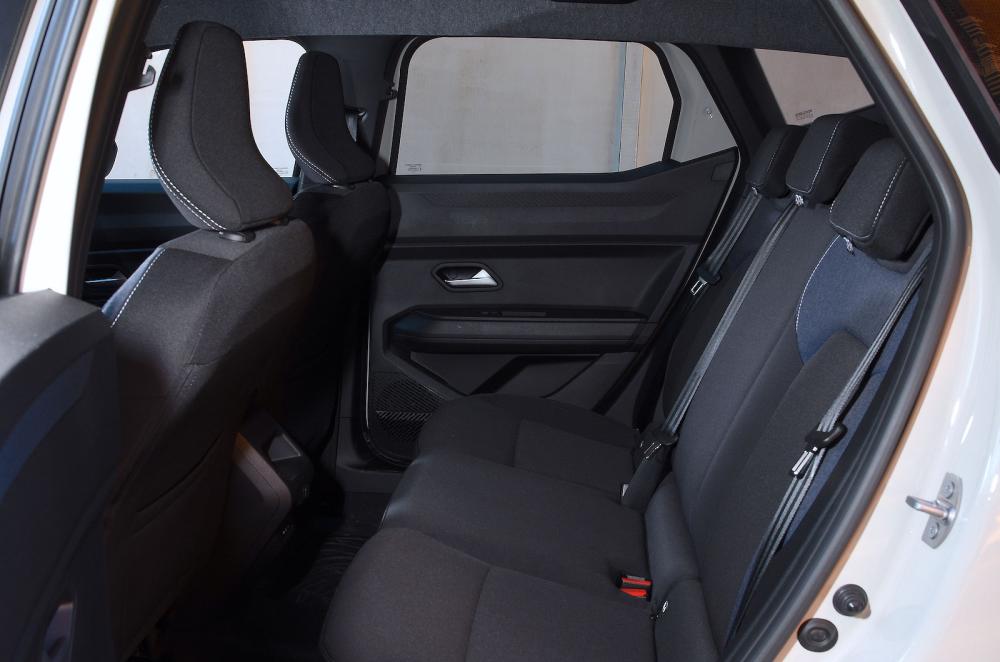 Dacia Duster back seats