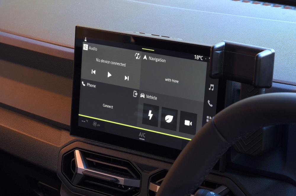 Dacia Duster infotainment touchscreen