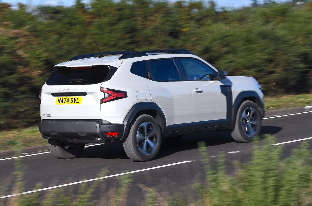 Dacia Duster rear right driving