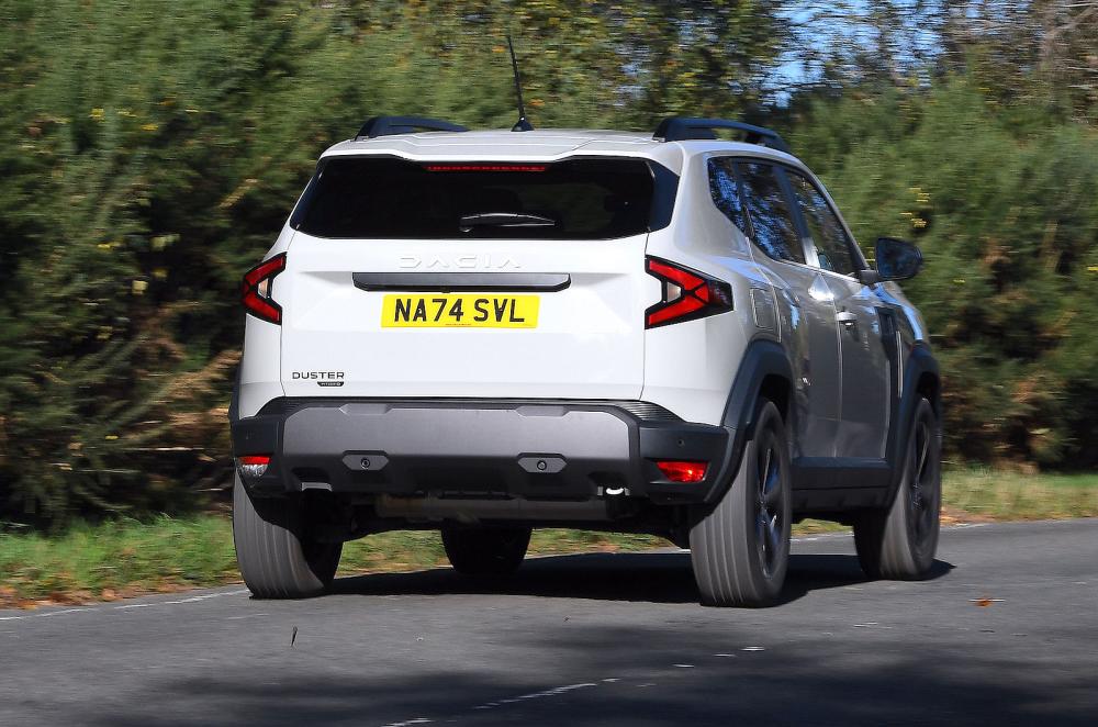 Dacia Duster rear right driving