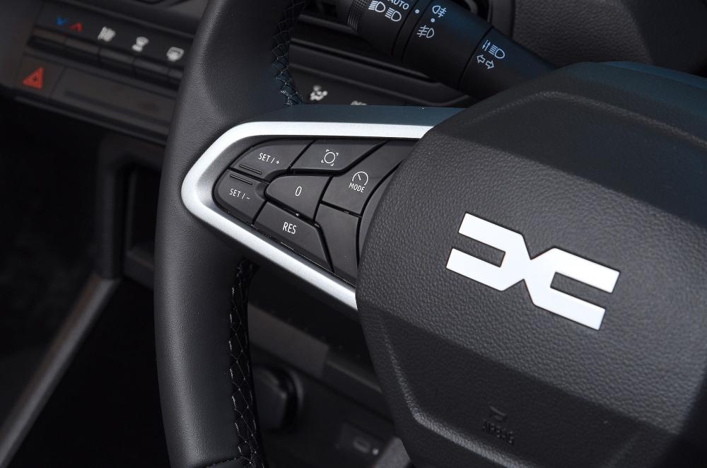 Dacia Duster steering wheel detail