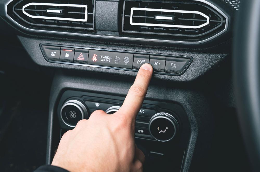 Dacia Jogger interior controls