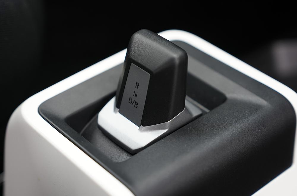 Dacia Spring Cargo gear selector detail