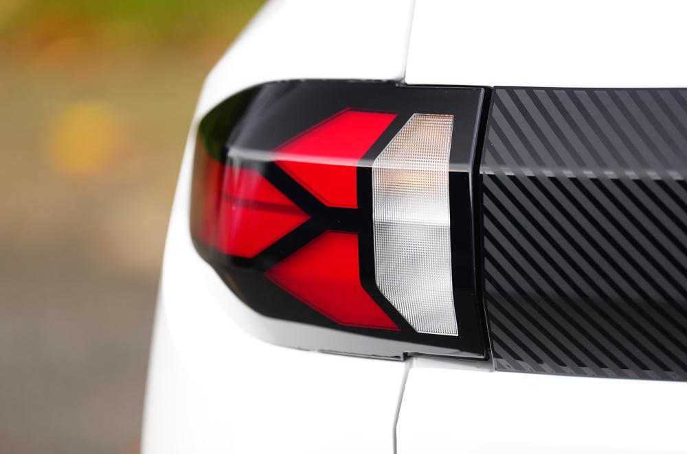 Dacia Spring Cargo rear light detail
