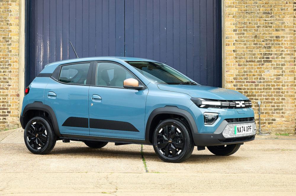 Dacia Spring front right static