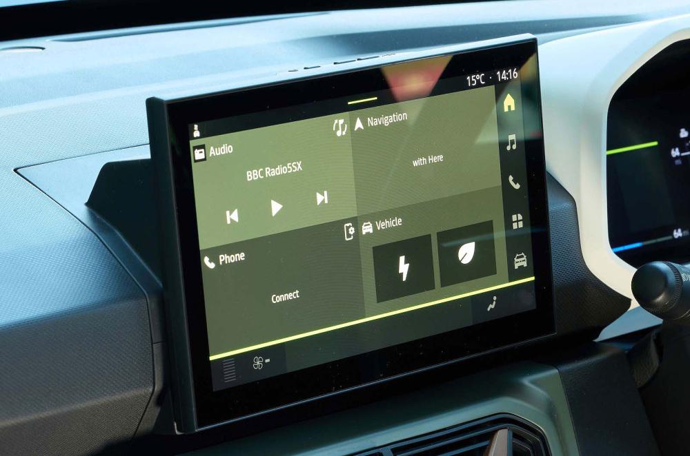 Dacia Spring infotainment touchscreen