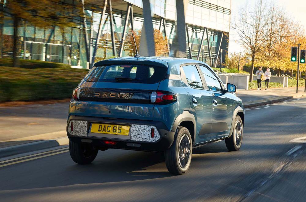 Dacia Spring rear right driving