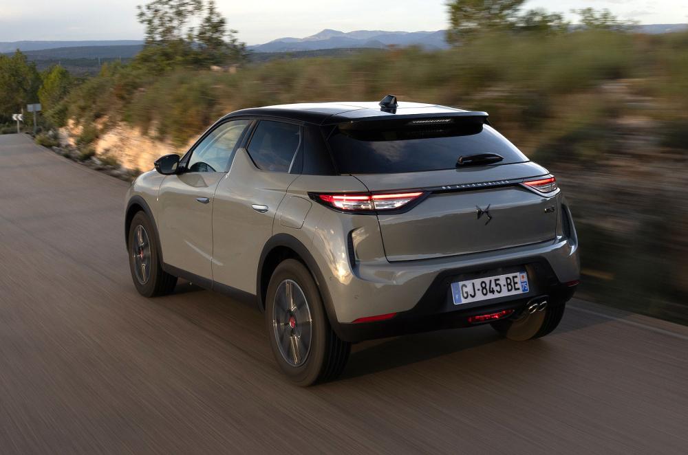 DS 3 rear left driving