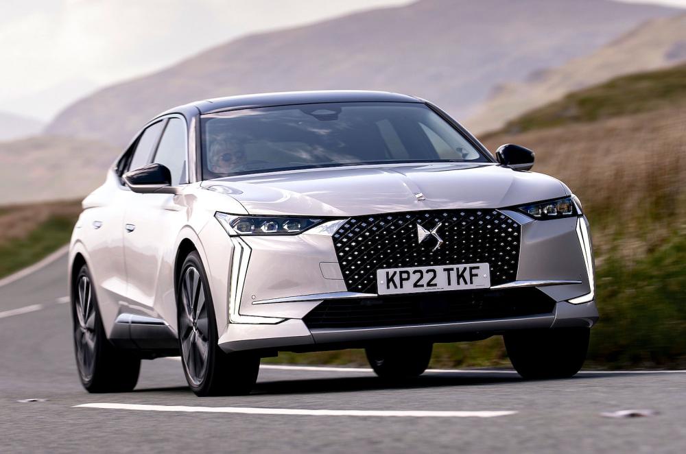 DS 4 front cornering