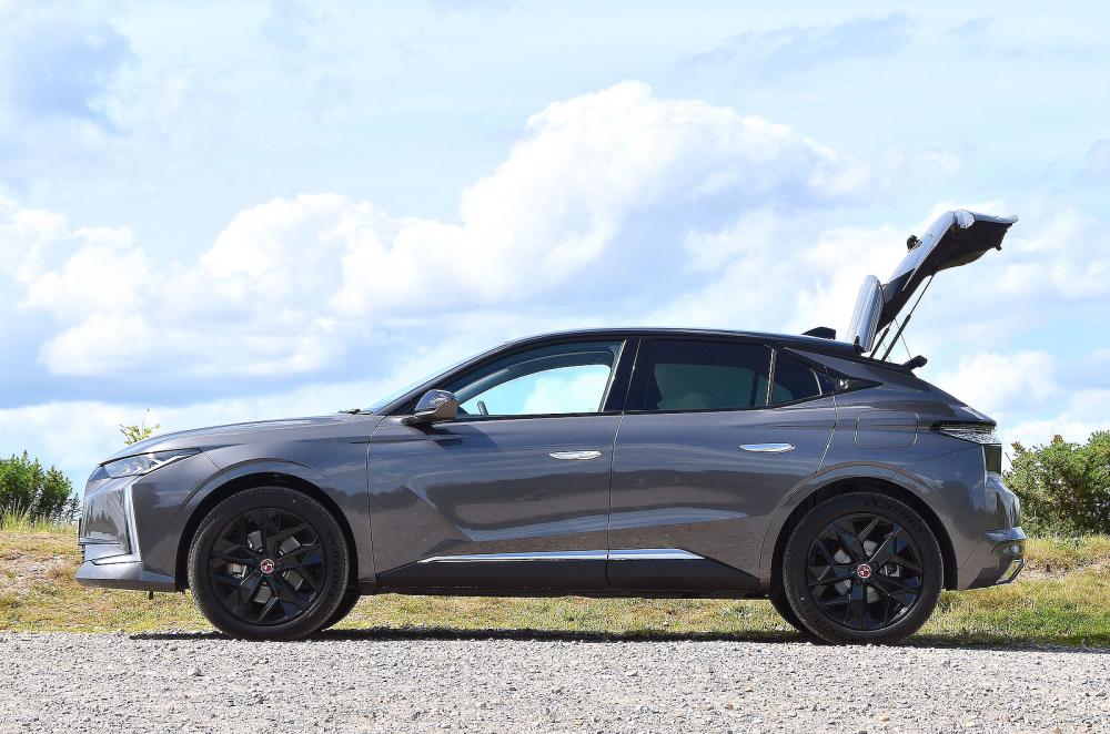 DS 4 left static boot open