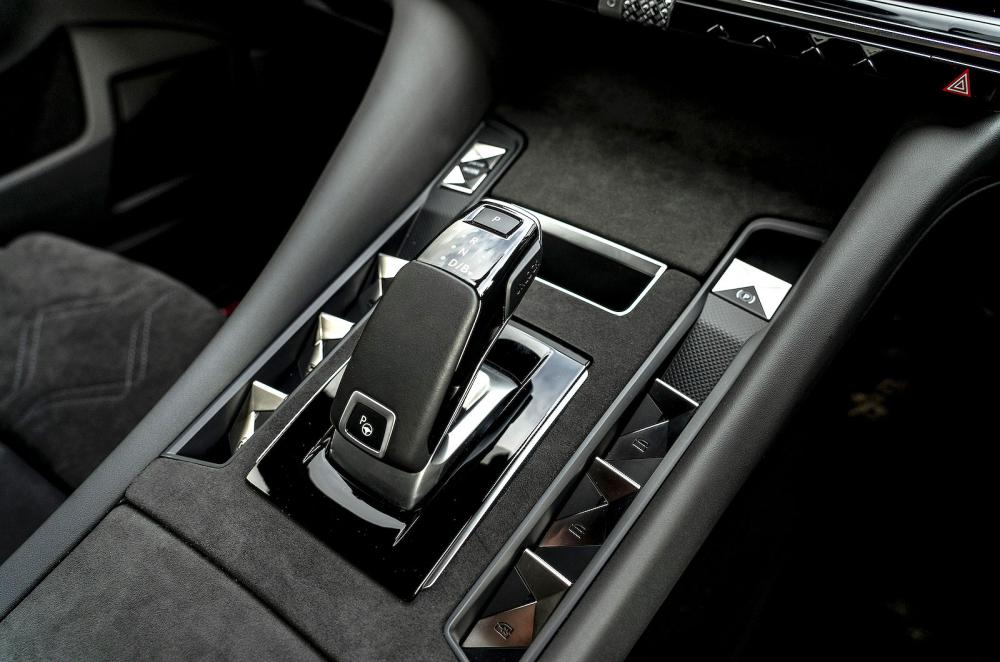 DS 9 interior detail