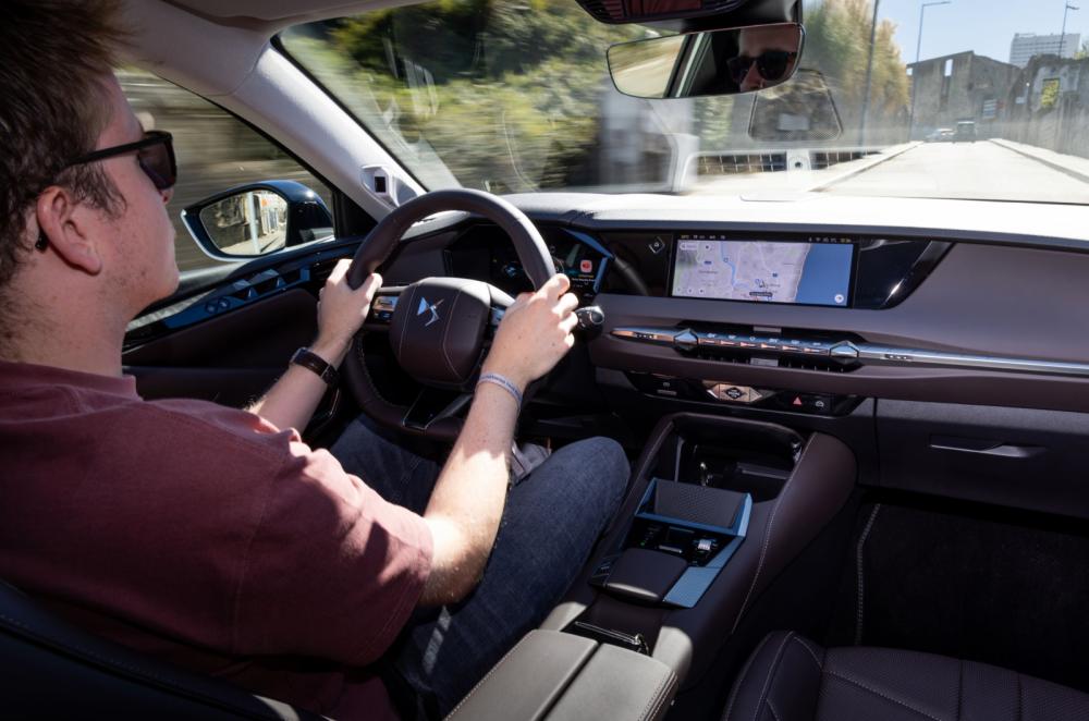 Over-shoulder view of Oliver driving DS No 4