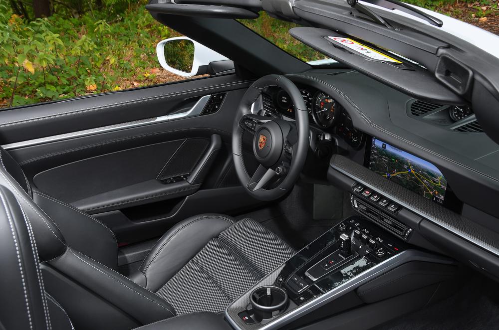 Porsche 911 Targa 2020 RHD dashboard