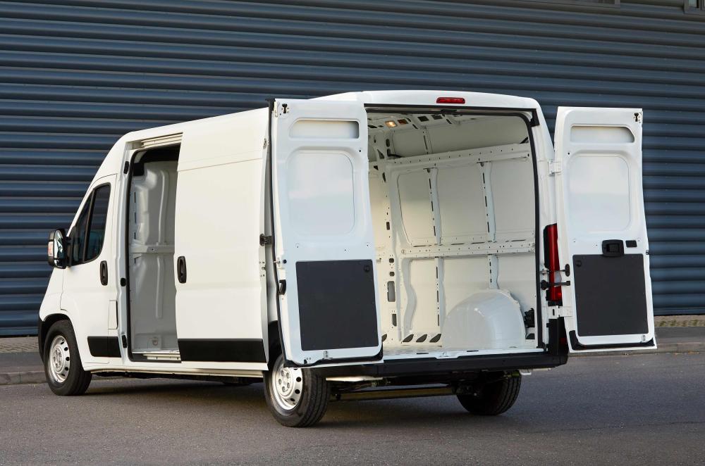 Citroen e-Relay with doors open