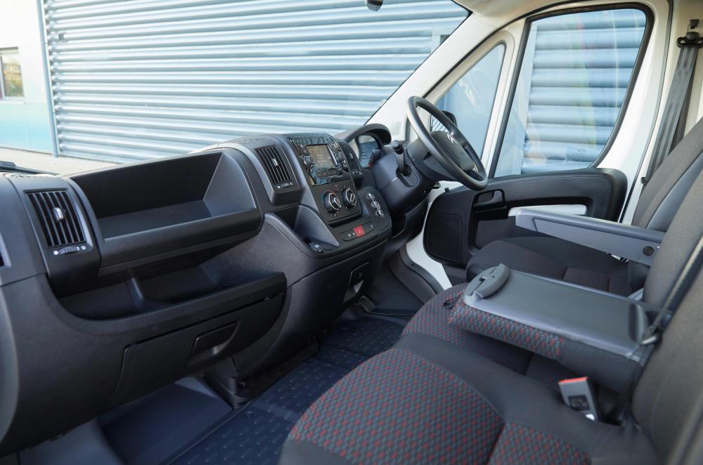 Citroen e-Relay interior