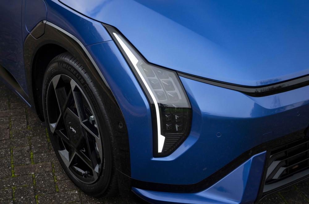 Kia EV4 hatchback exterior details