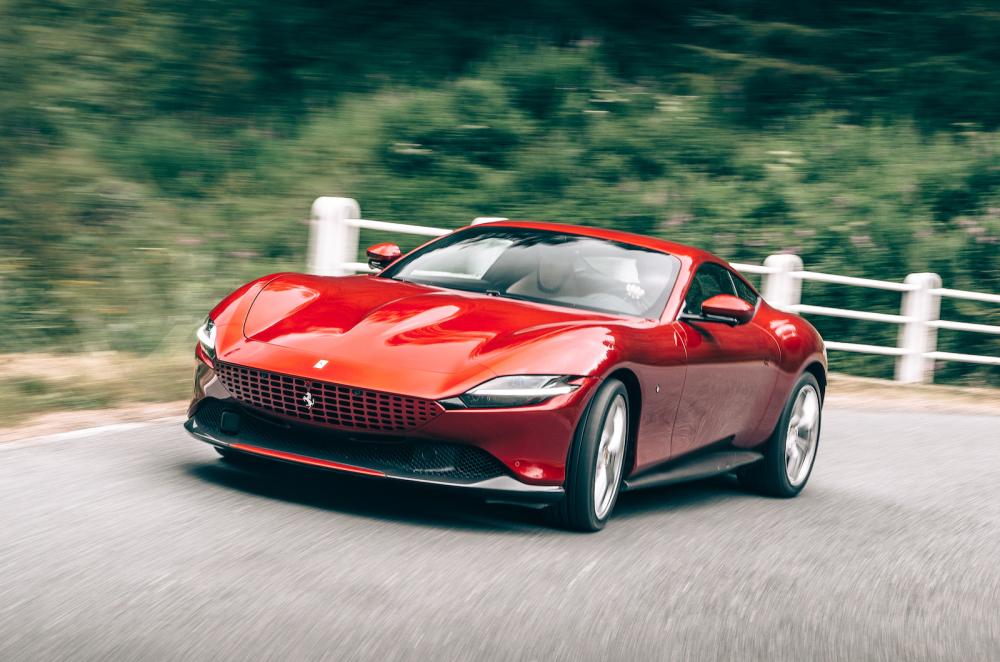 Ferrari Roma 2021 front cornering