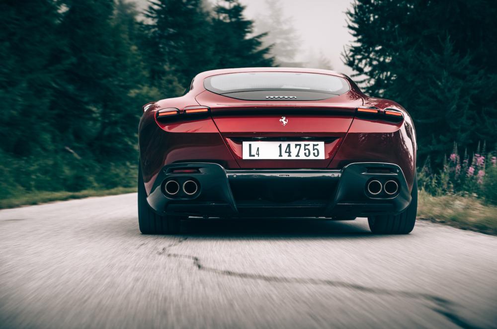 Ferrari Roma 2021 rear tracking