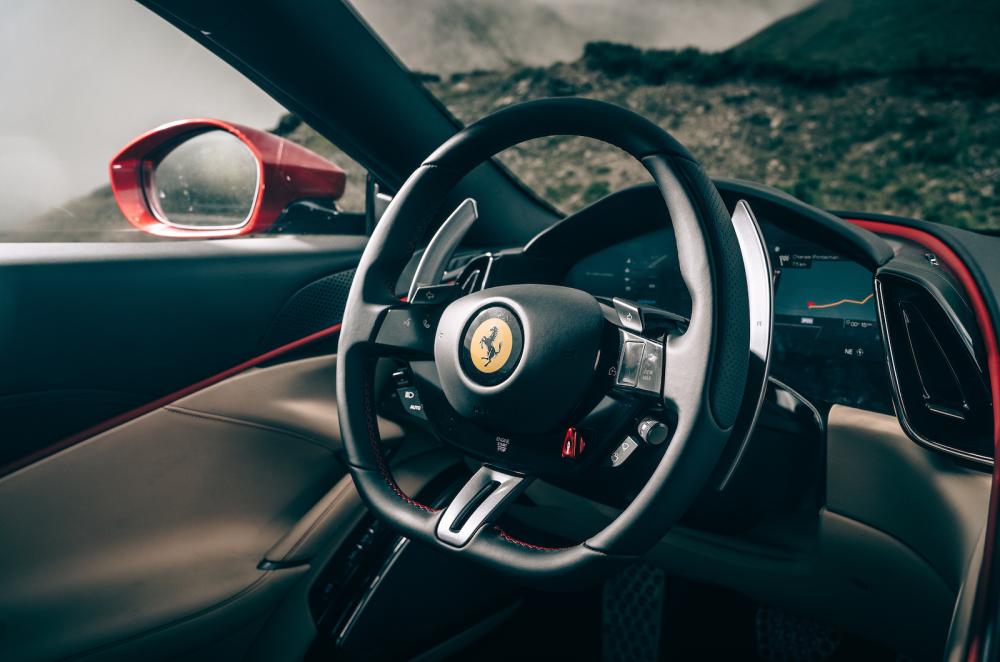 Ferrari Roma 2021 interior dashboard