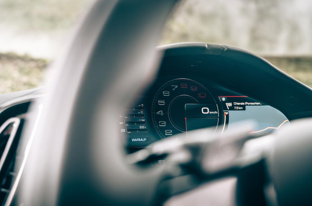 Ferrari Roma 2021 interior driver display