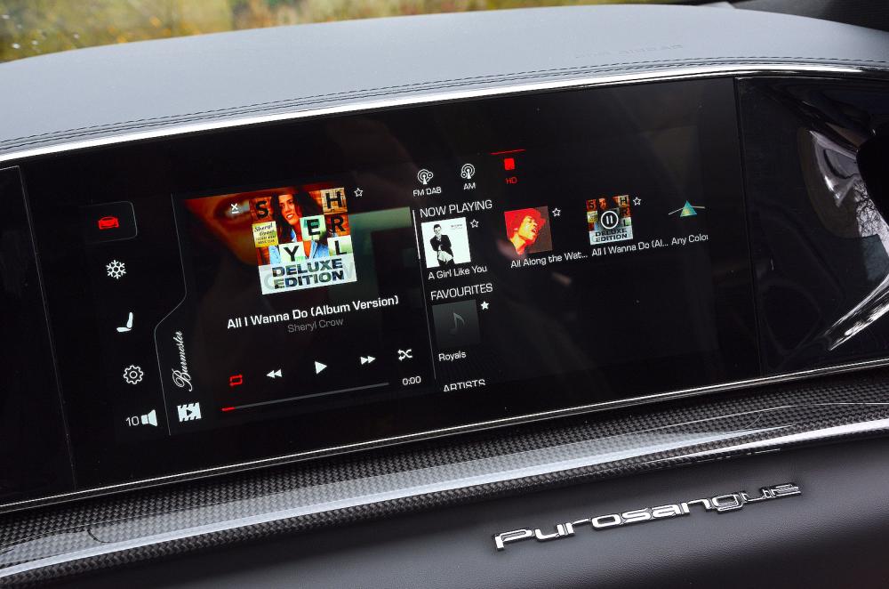 Ferrari Purosangue infotainment screen