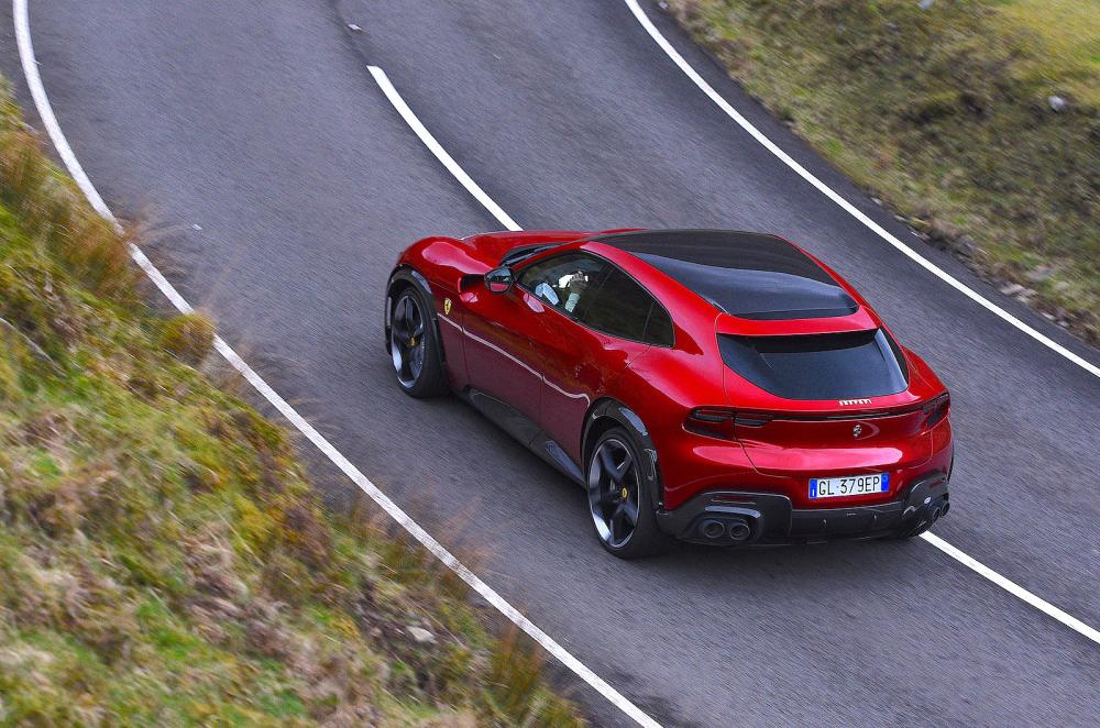 Ferrari Purosangue rear cornering