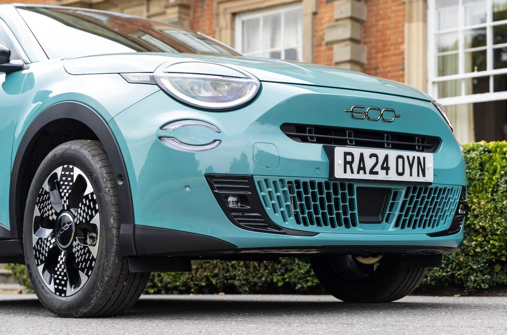 Fiat 600 front detail