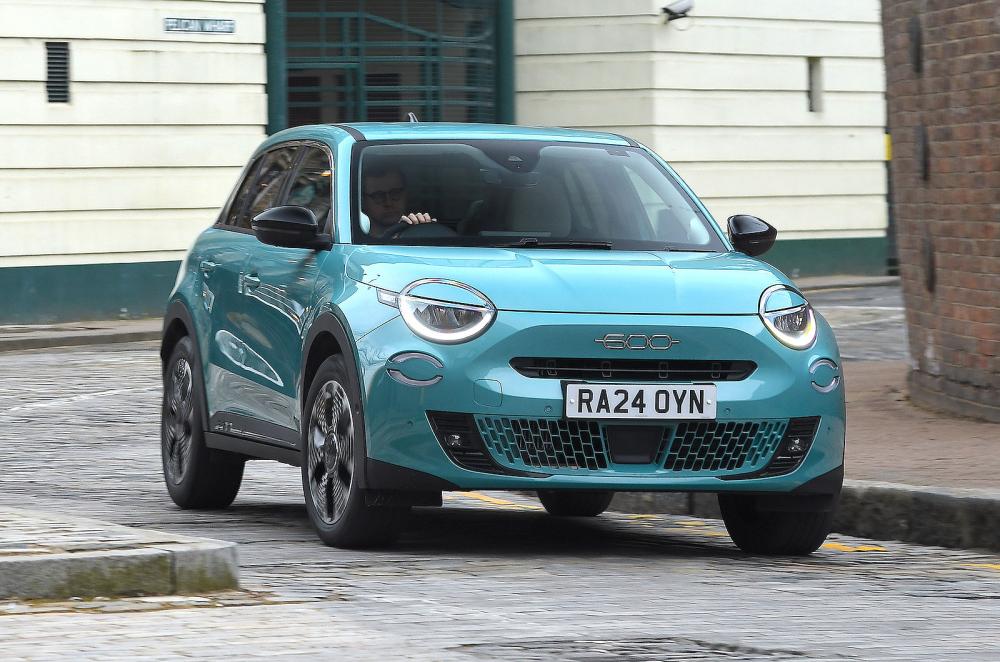 Fiat 600 front driving