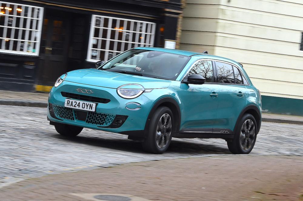 Fiat 600 front left driving