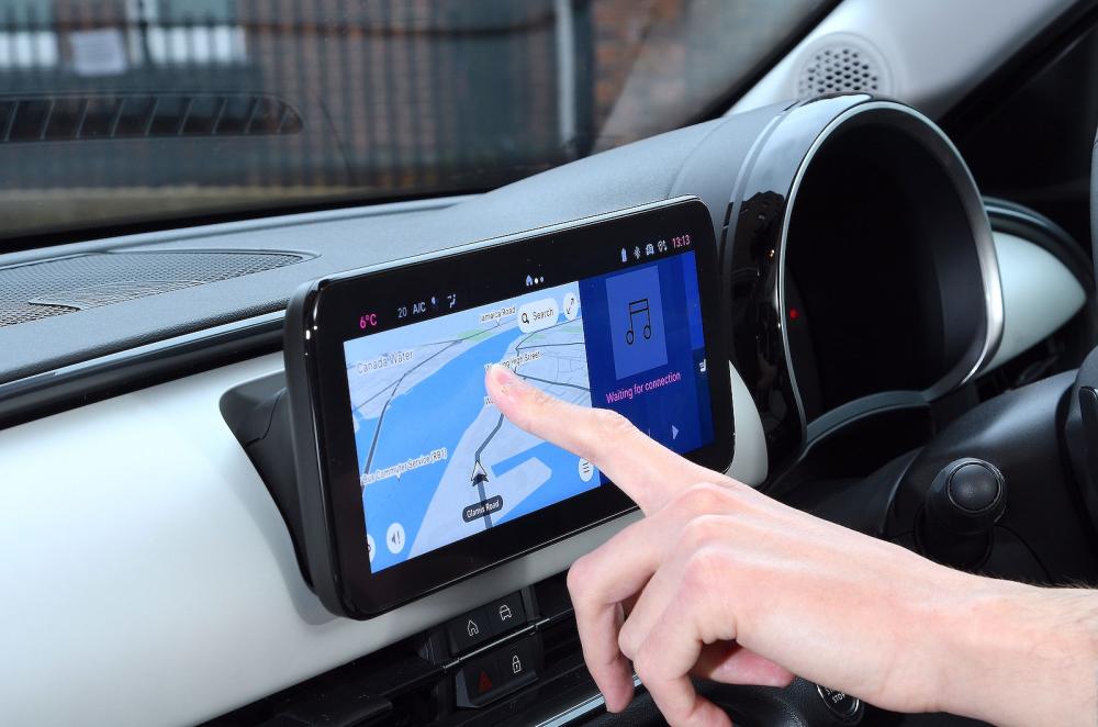Fiat 600 infotainment touchscreen