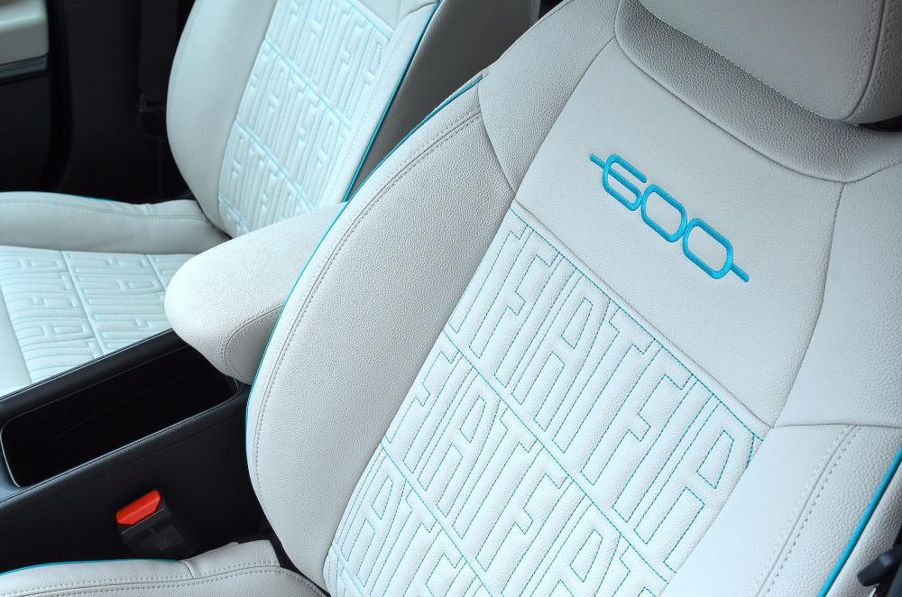 Fiat 600 seat detail