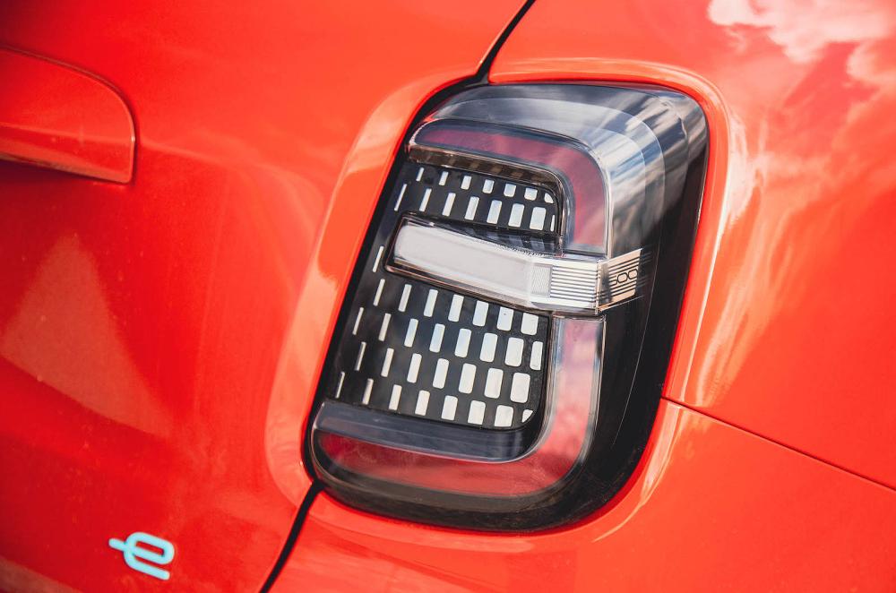 Orange Fiat 600e rear lights