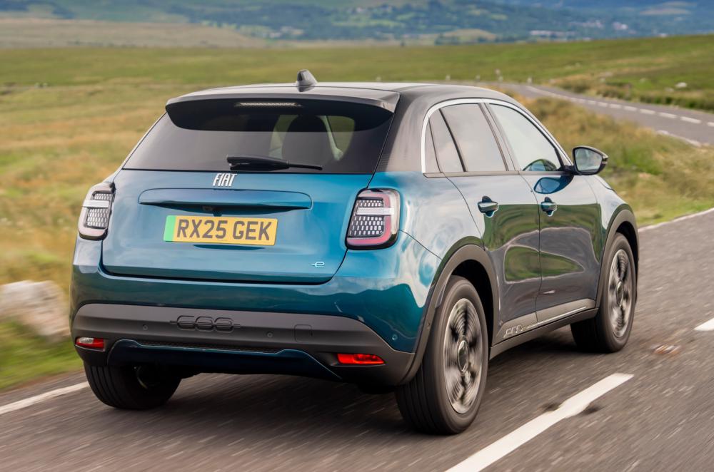 Fiat 600e rear right driving